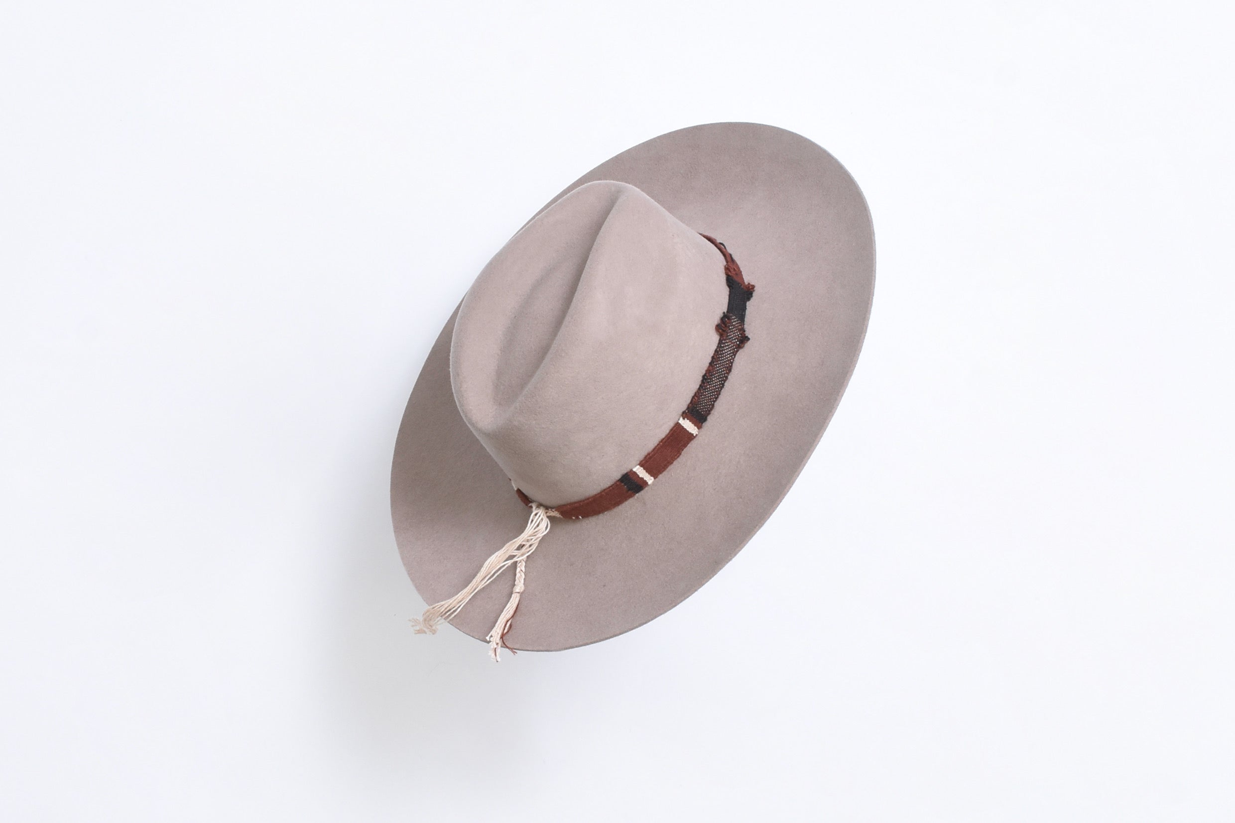 HdN 07 Terre-Black Feather Hatband